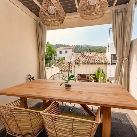 Roser Vell By Sealand * Pollenca