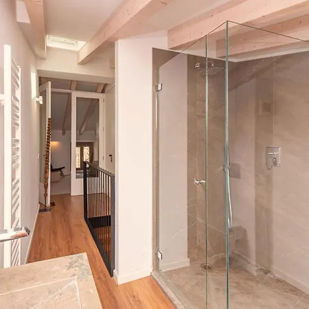 Roser Vell By Sealand