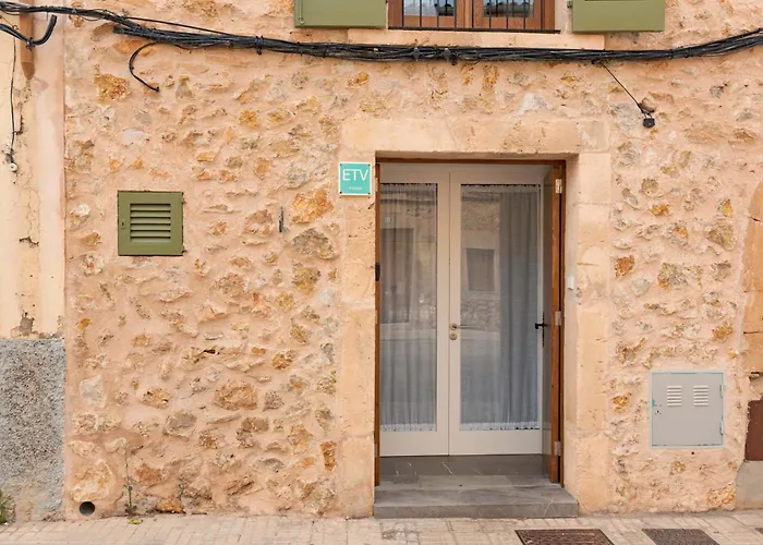 Roser Vell By Sealand Pollenca